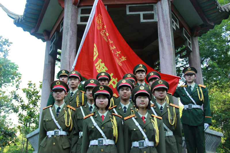 东华理工大学长江学院国旗护卫队 东华理工大学长江学院国旗护卫队