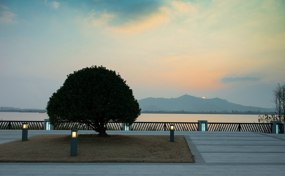 远眺圌山 远眺圌山