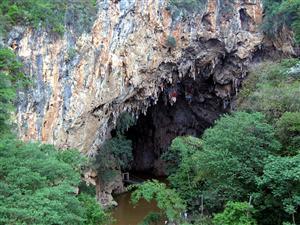 建水燕子洞风景名胜区 建水燕子洞风景名胜区