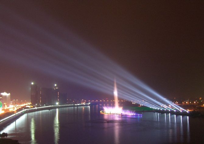 揭阳榕江音乐喷泉 揭阳榕江音乐喷泉