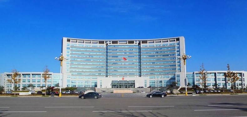 章丘区委区政府所在地——龙泉大厦 章丘区委区政府所在地——龙泉大厦