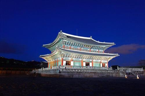勤政殿 勤政殿