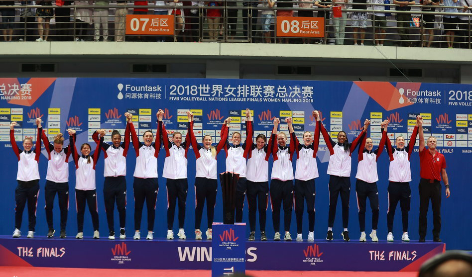 美国女排逆转土耳其夺冠 美国女排逆转土耳其夺冠