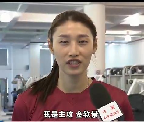 接受央视採访 接受央视採访