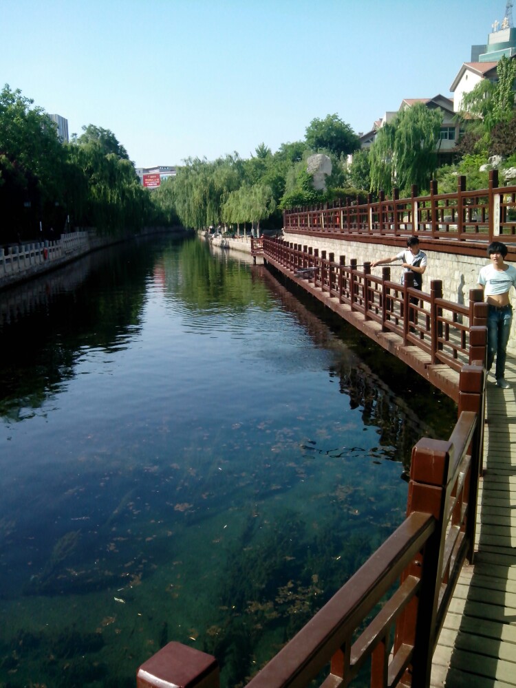 黑虎泉 黑虎泉