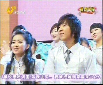 左王京京、右王亚飞 左王京京、右王亚飞