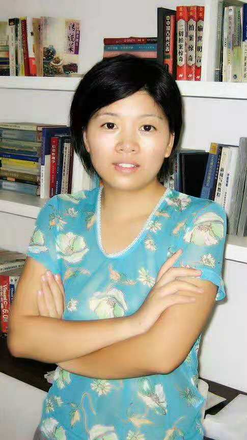 王丽娜(湖南师範大学外语学院公共外语部讲师) 王丽娜(湖南师範大学外语学院公共外语部讲师)