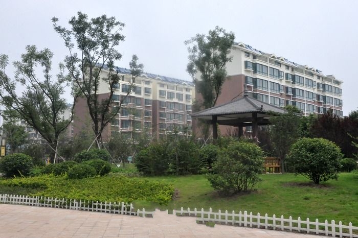 河畔花都 河畔花都