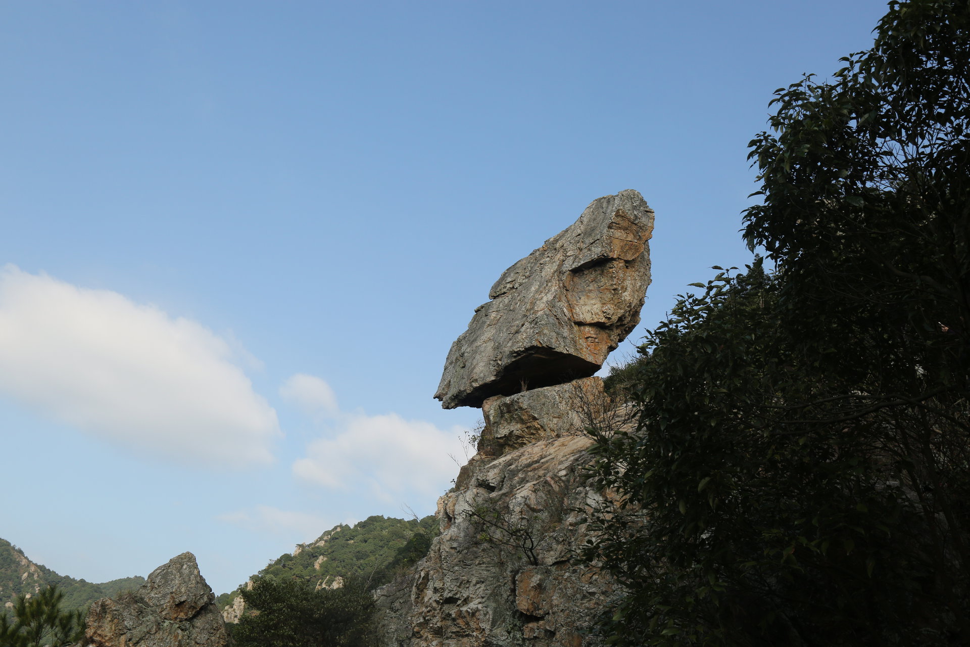 香山(江西省赣州市香山) 香山(江西省赣州市香山)