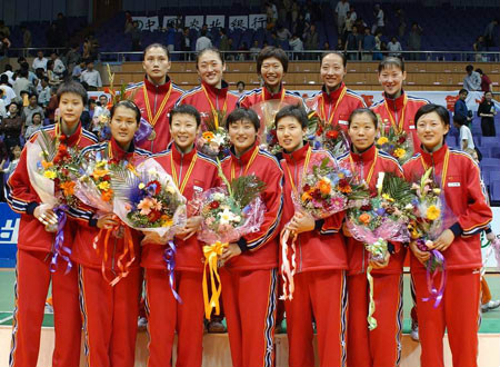 中国女排上海站夺魁 中国女排上海站夺魁