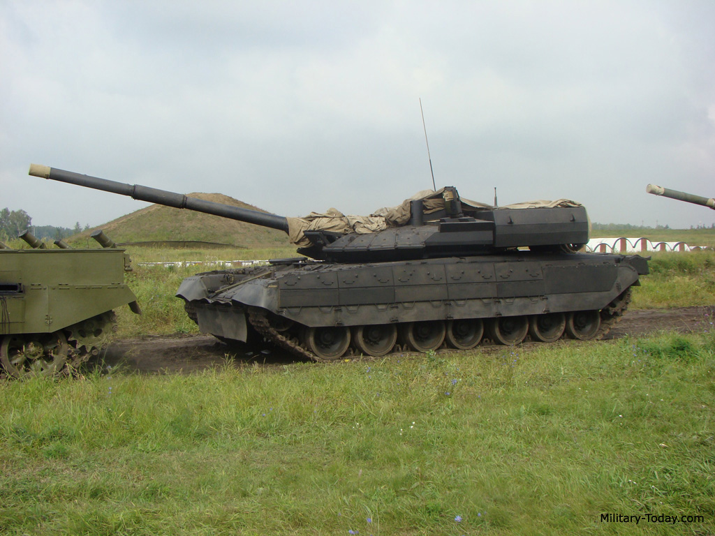 T-80UM2主战坦克
