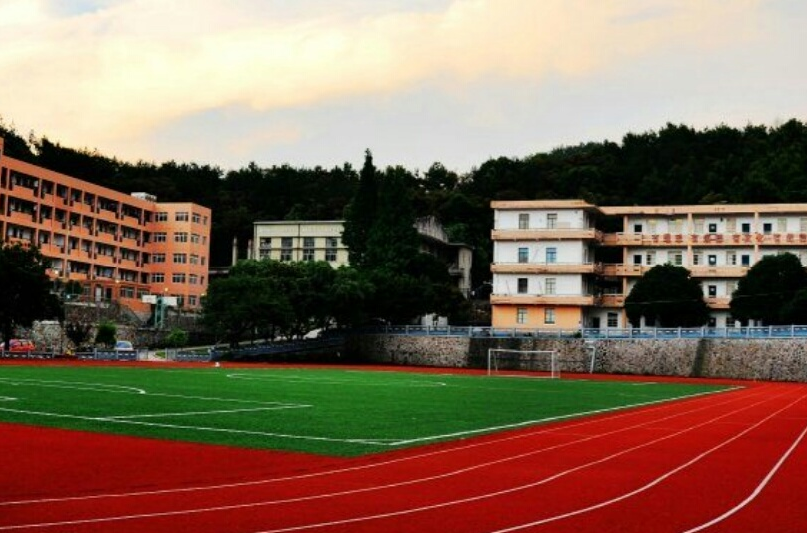 东海舰队子女学校 东海舰队子女学校
