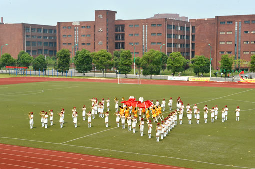 长胜体育场 长胜体育场