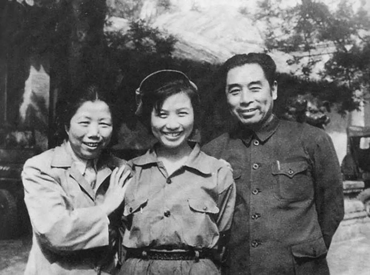 孙维世 孙维世