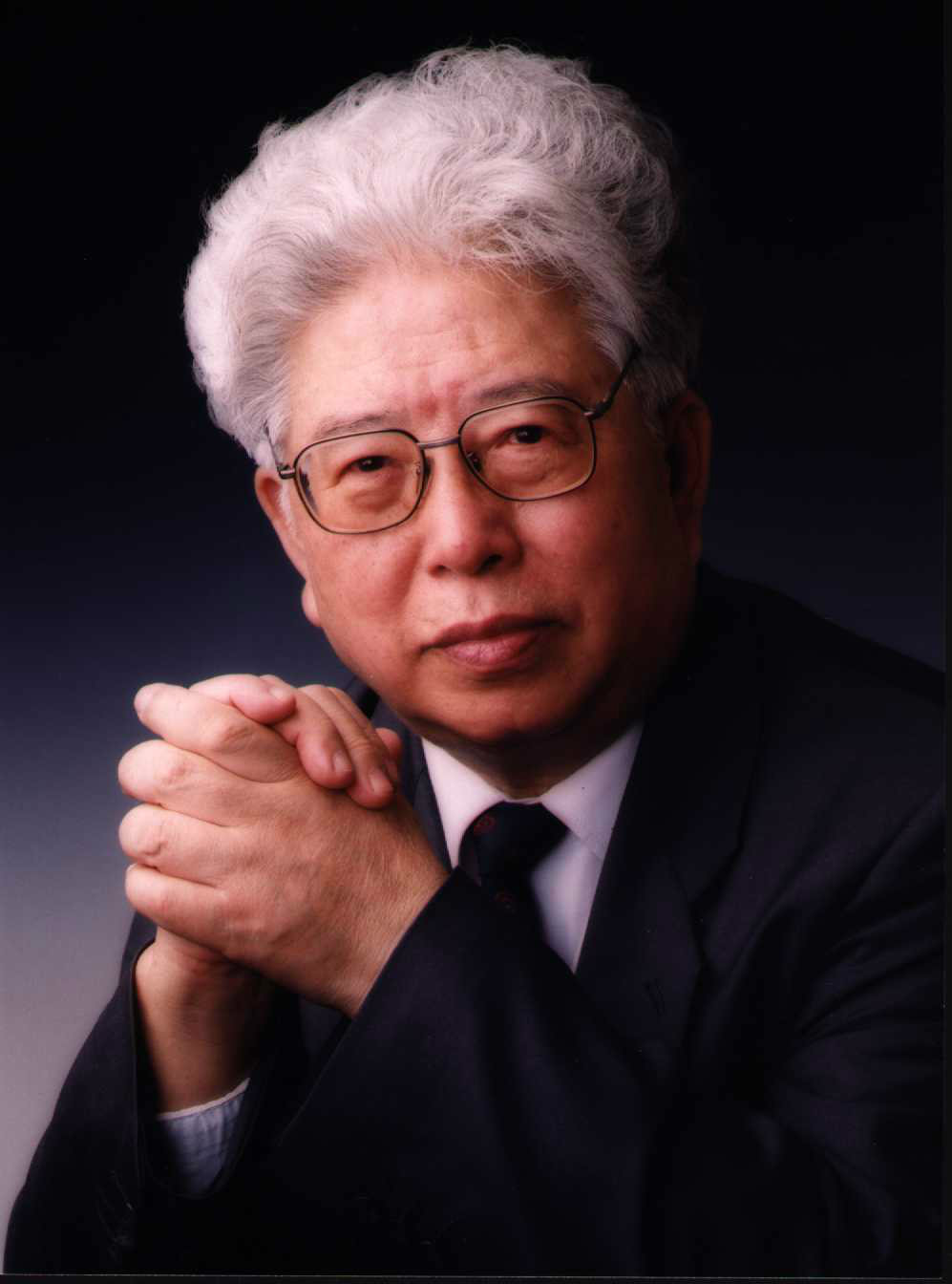 周立伟(电子光学与夜视技术专家)