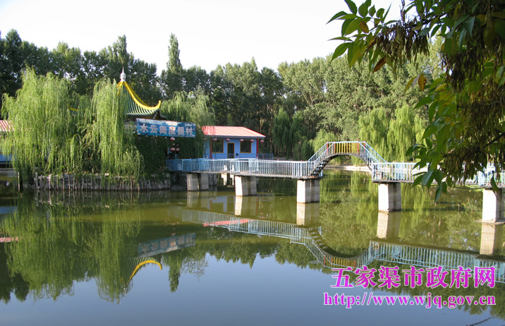 五家渠青格达湖旅游区